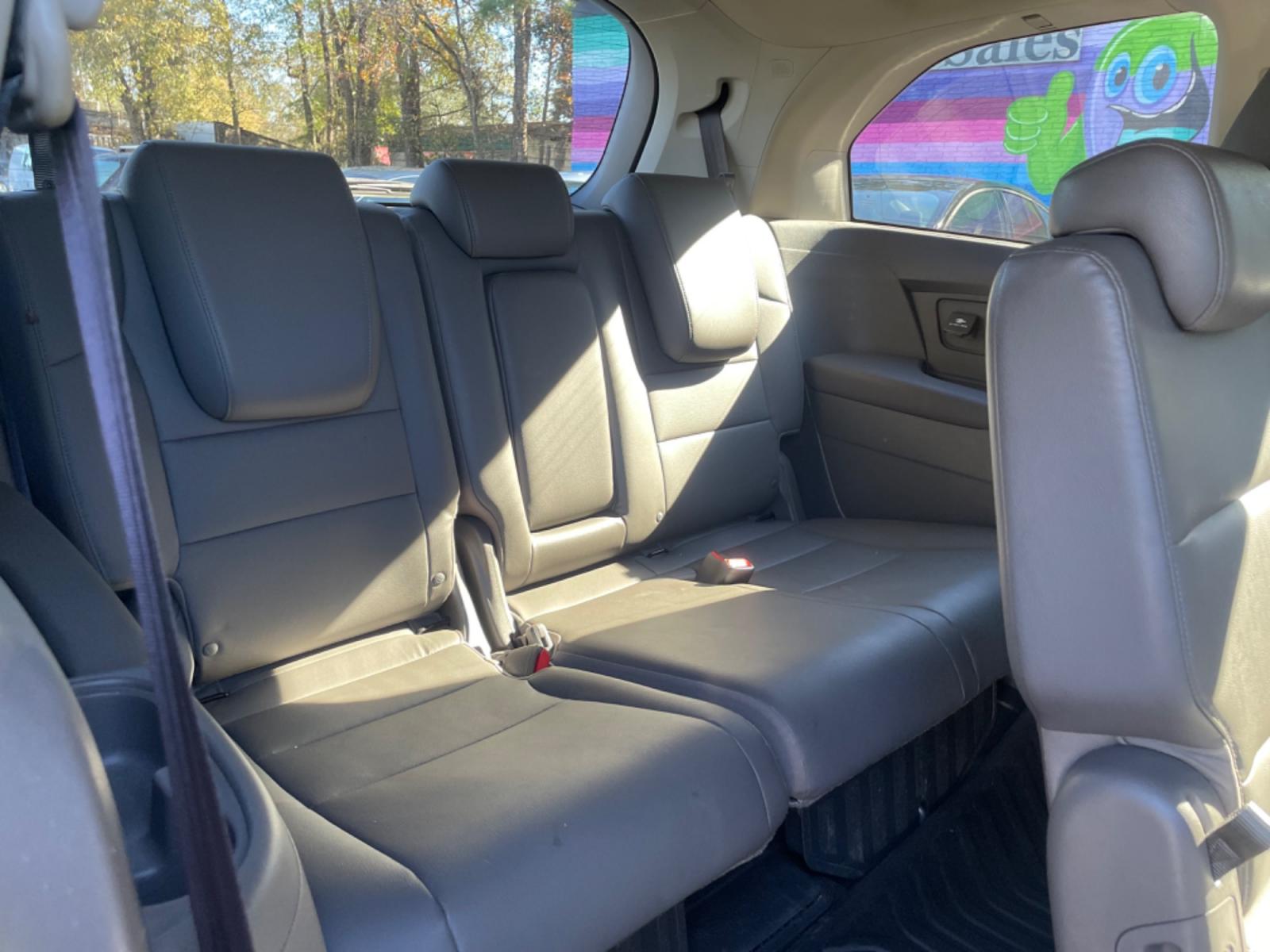 2013 GRAY HONDA ODYSSEY TOURING (5FNRL5H91DB) with an 3.5L engine, Automatic transmission, located at 5103 Dorchester Rd., Charleston, SC, 29418-5607, (843) 767-1122, 36.245171, -115.228050 - Photo #13